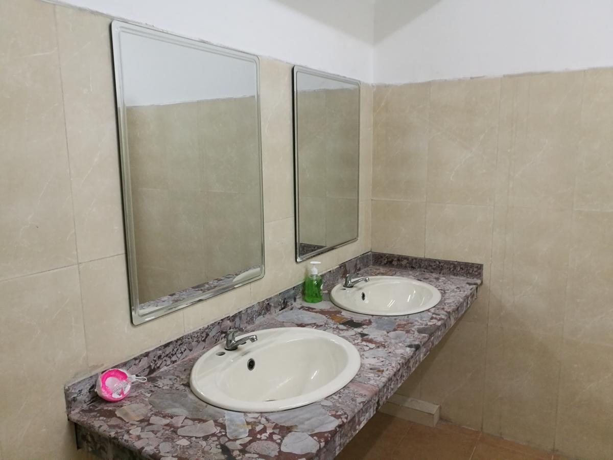 Dengba Hostel يانغون المظهر الخارجي الصورة